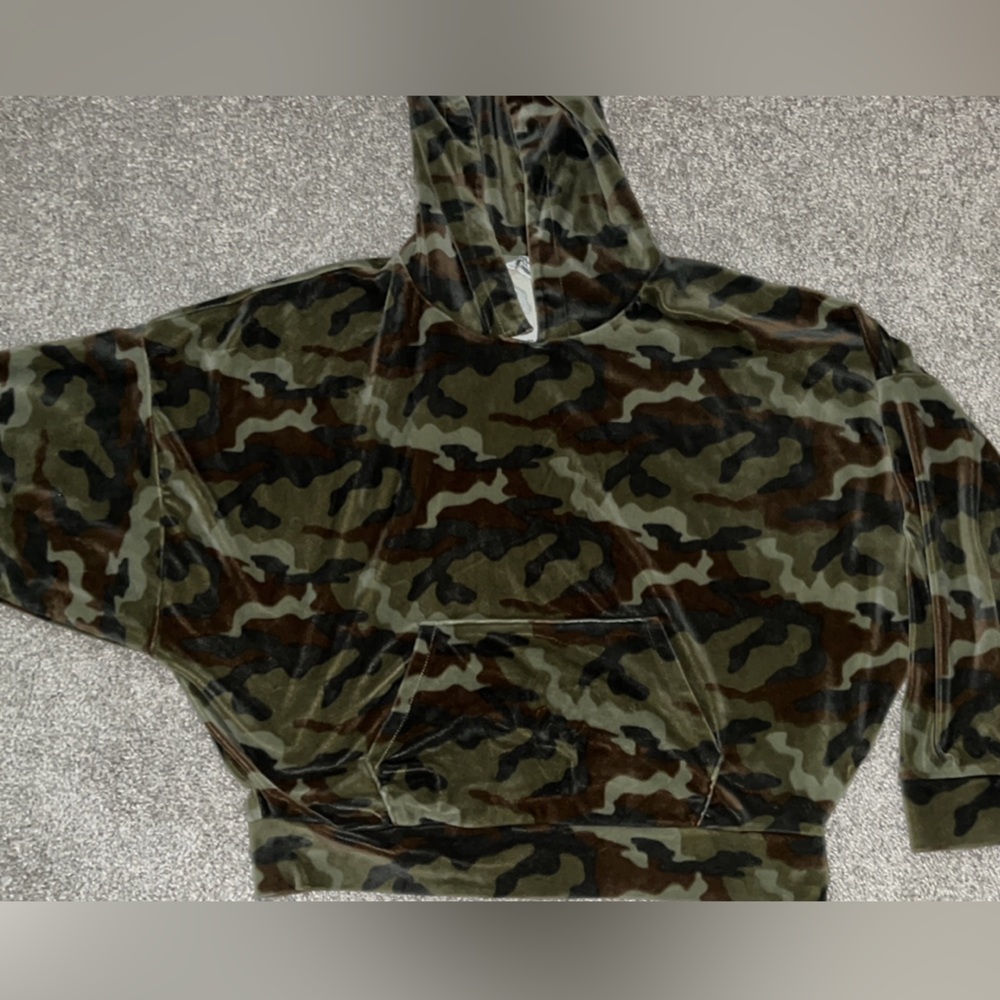 American Eagle Camo Hoodie